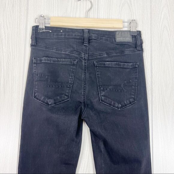 American Eagle | Black Hi Rise Jegging Size 4 Short - Picture 4 of 9